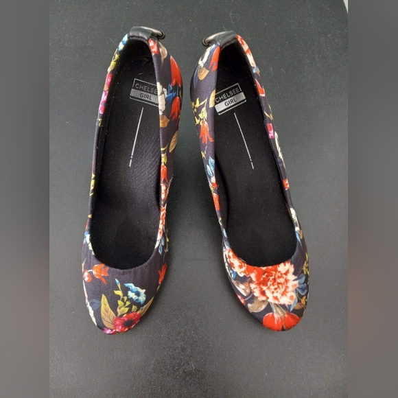Floral High Heels - Picture 2 of 4